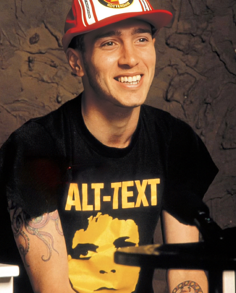 ALT-TEXT 002